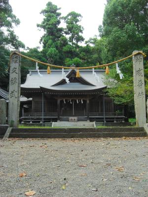 秦神社