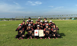 女子ソフトボール部員たち