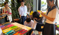 販売実習の様子