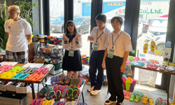 販売実習の様子