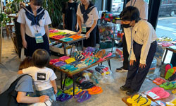 販売実習の様子