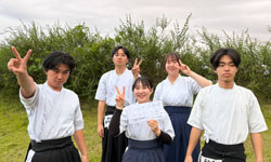 弓道部の生徒たち
