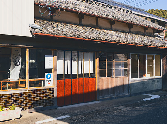 [写真]お店の外観。