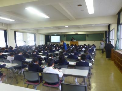 付属小学校での学習会の様子