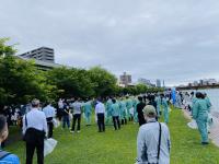 環境美化早朝一斉清掃，みどりの広場の様子です。