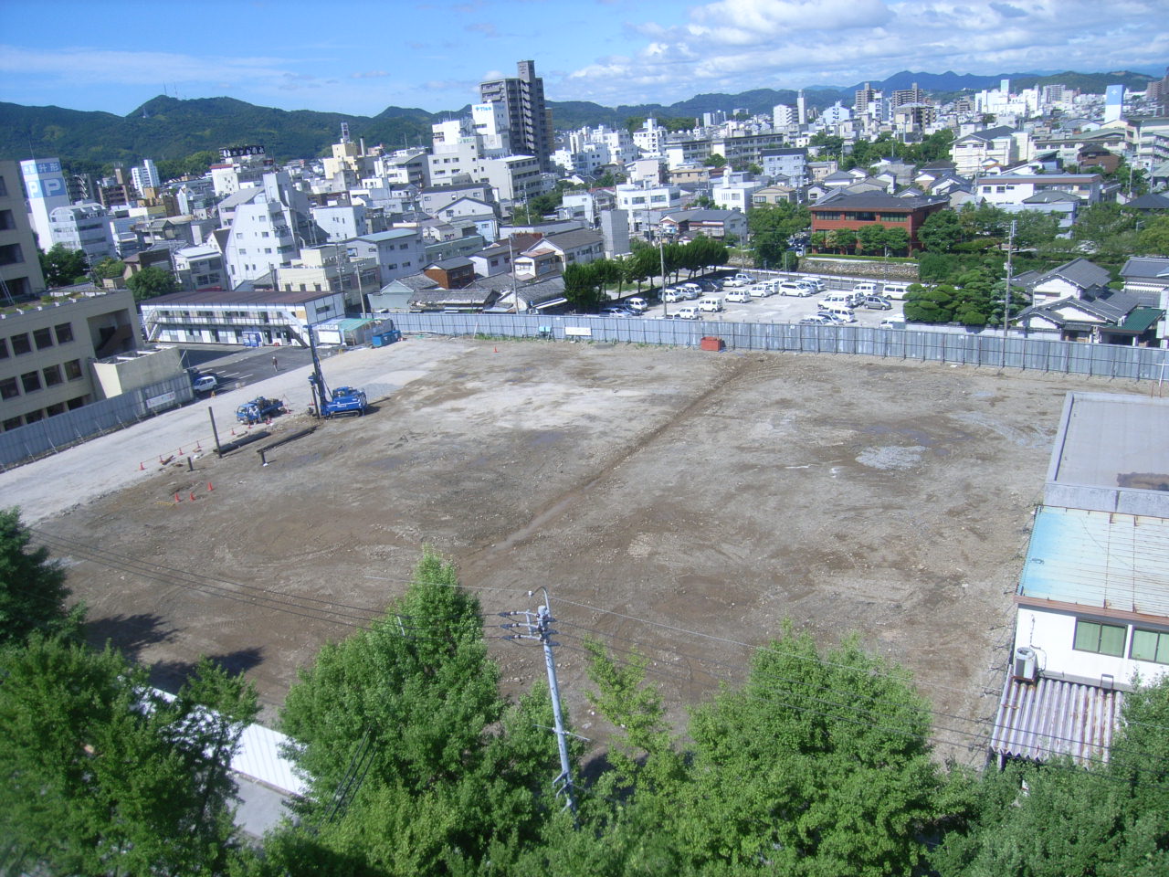 キャノピー杭工事の様子