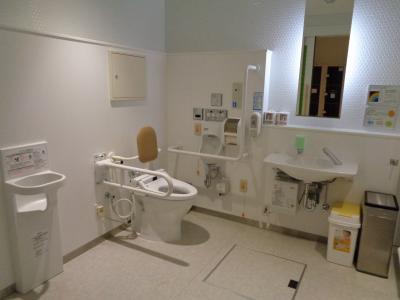 オーテピア1階多目的トイレ1