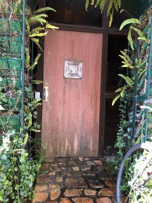 車いす専用出入口