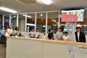 議会フロア見学