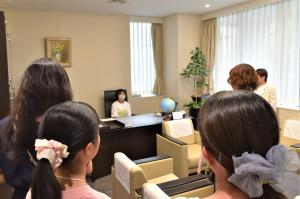 議会フロア見学